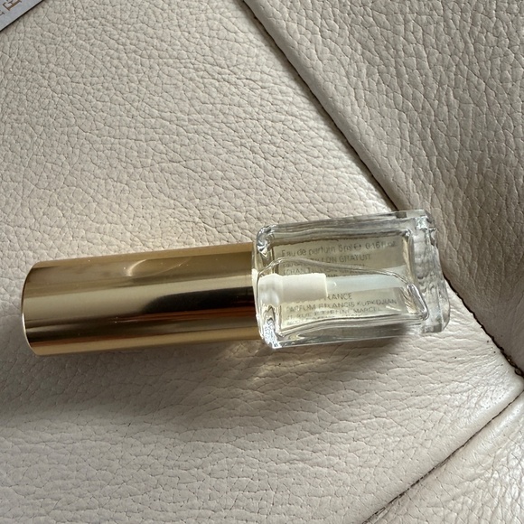 MFK Maison Francis Kurkdjian Baccarat Rouge 540 Eau de Perfum 5ml/0.17oz - Picture 4 of 5